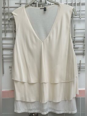 Bergdorf Goodman 100% Silk Cream/Ivory V-neck Blouse Tank L